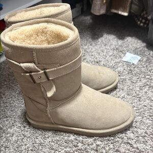 BearPaw Tan Winter Boots with Shearling Lining